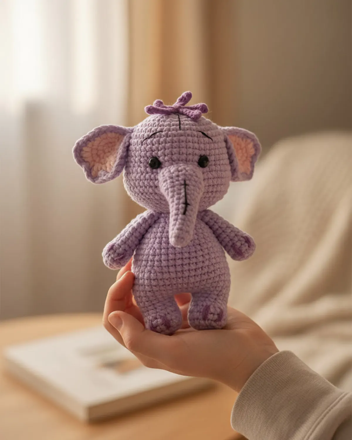 Heffalump amigurumi cao 11cm cầm trên tay - Hình 2